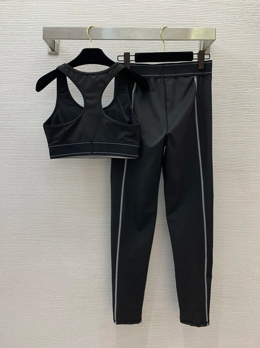 25 new women's sports yoga clothes solid color woven belt splicing exposed navel vest hip lifting yoga sports leggings two-piece